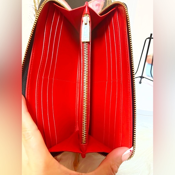 Christian Louboutin Long Wallet Studs Round Zip Gradation - Picture 6 of 12